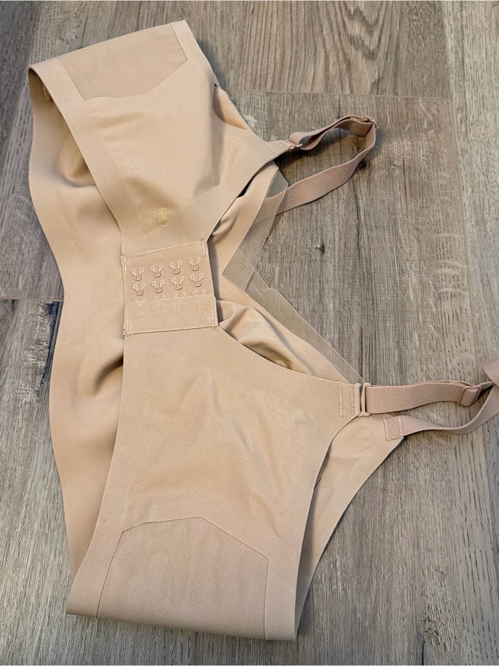 Honeylove Crossover V Neck Bra Sand Beige Color Size 42 C/D Wireless Mesh Detail - Picture 3 of 6